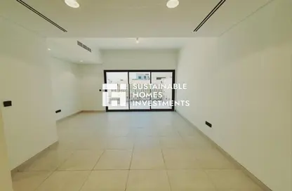 Townhouse - 2 Bedrooms - 3 Bathrooms for rent in Aldhay at Bloom Gardens - Bloom Gardens - Al Salam Street - Abu Dhabi