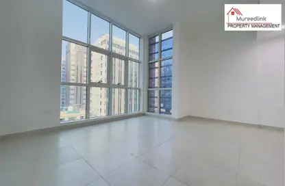 Apartment - 2 Bedrooms - 3 Bathrooms for rent in Tourist Club Area - Abu Dhabi