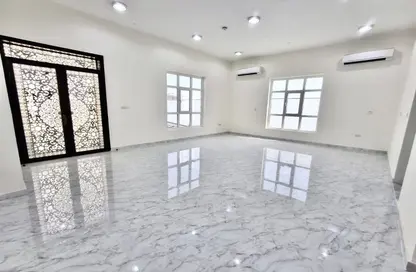 Villa - 5 Bedrooms - 7+ Bathrooms for sale in Madinat Zayed - Abu Dhabi