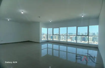 Apartment - 3 Bedrooms - 5 Bathrooms for rent in Bloom Central - Al Tibbiya - Abu Dhabi