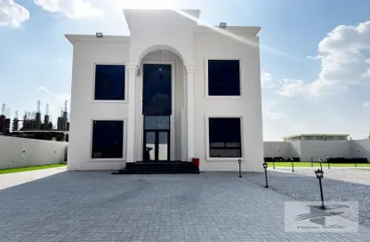 Villa - 4 Bedrooms - 5 Bathrooms for rent in Al Aweer 1 - Al Aweer - Dubai