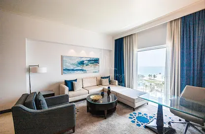 Apartment - 1 Bedroom - 2 Bathrooms for sale in Fairmont Marina Residences - The Marina - Abu Dhabi