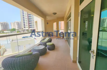 Apartment - 3 Bedrooms - 4 Bathrooms for rent in Al Das - Shoreline Apartments - Palm Jumeirah - Dubai