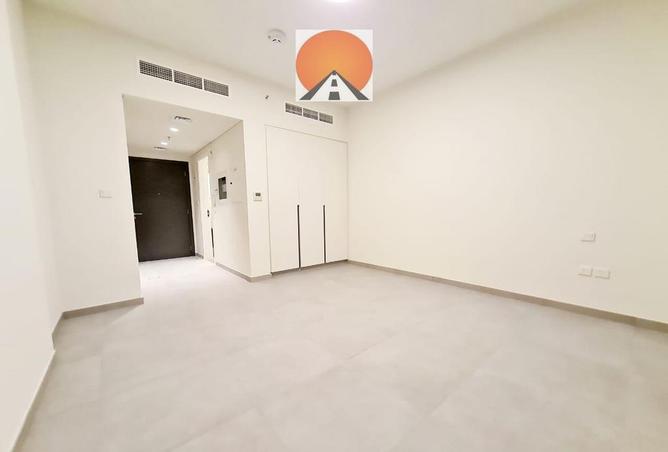 Apartment - 1 Bathroom for rent in East Village - Aljada - Sharjah