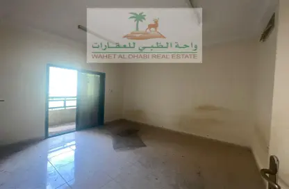 Apartment - 2 Bedrooms - 2 Bathrooms for rent in Salam Tower - Al Majaz 1 - Al Majaz - Sharjah