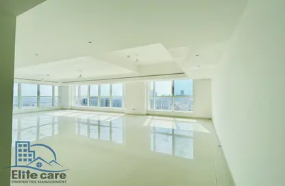 Apartment - 3 Bedrooms - 5 Bathrooms for rent in New Emi State Tower - Airport Road - Abu Dhabi