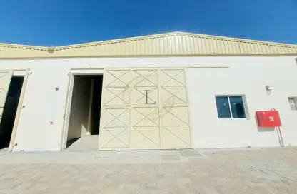 Warehouse - Studio - 1 Bathroom for rent in Wadi AL AIN 1 - Al Noud - Al Ain