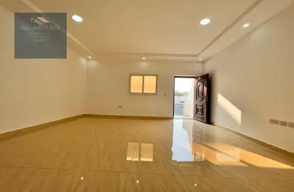 Apartment - 1 Bathroom for rent in Shakhbout City - Abu Dhabi