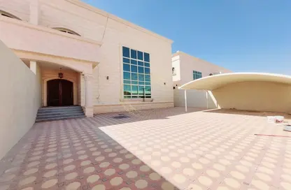 Villa - 5 Bedrooms - 7 Bathrooms for rent in Ramlat Zakher - Zakher - Al Ain