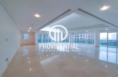 Apartment - 4 Bedrooms - 6 Bathrooms for rent in Crescent Towers - Al Khalidiya - Abu Dhabi