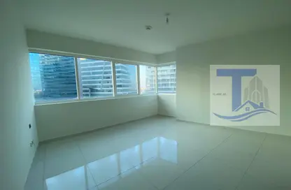 Apartment - 3 Bedrooms - 4 Bathrooms for rent in Danet Abu Dhabi - Abu Dhabi