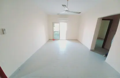 Apartment - 1 Bedroom - 1 Bathroom for rent in SG Muwaileh Building - Muwaileh - Sharjah