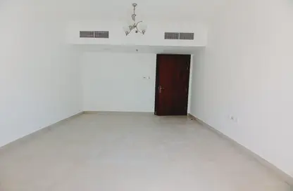 Apartment - 2 Bedrooms - 2 Bathrooms for rent in Muwaileh Commercial - Sharjah