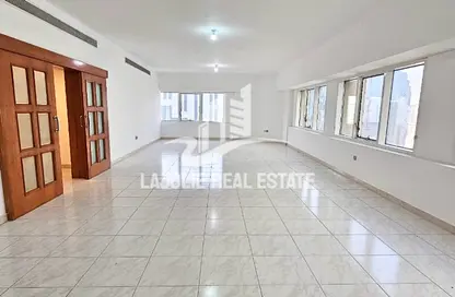 Apartment - 3 Bedrooms - 4 Bathrooms for rent in Hamdan Street - Abu Dhabi