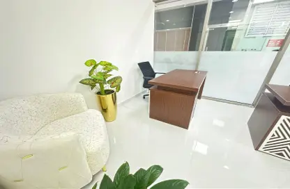 Business Centre - Studio - 1 Bathroom for rent in Red Avenue - Al Garhoud - Dubai