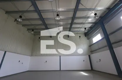 Warehouse - Studio for rent in Mussafah Industrial Area - Mussafah - Abu Dhabi