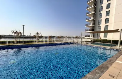 Apartment - 3 Bedrooms - 4 Bathrooms for sale in Waters Edge - Yas Island - Abu Dhabi