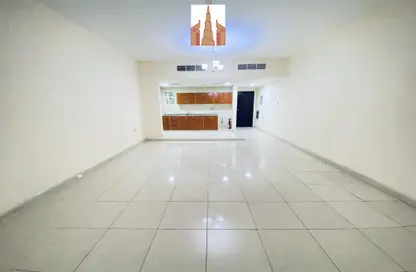 Apartment - 1 Bathroom for rent in Muwailih Building - Muwaileh - Sharjah