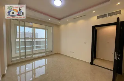 Apartment - 3 Bedrooms - 3 Bathrooms for rent in Al Jawhara Building - Al Rawda 3 - Al Rawda - Ajman