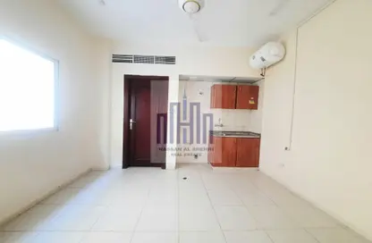 Apartment - 1 Bathroom for rent in Fire Station Road - Muwaileh - Sharjah