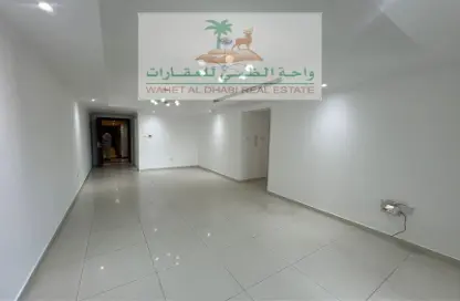 Apartment - 2 Bedrooms - 3 Bathrooms for rent in Lake Tower - Al Majaz 1 - Al Majaz - Sharjah