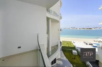 Apartment - 1 Bedroom - 2 Bathrooms for sale in Royal Bay - Palm Jumeirah - Dubai