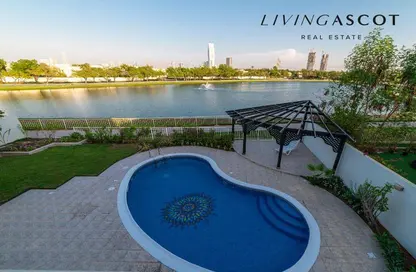 Villa - 5 Bedrooms - 4 Bathrooms for sale in Meadows 9 - Meadows - Dubai