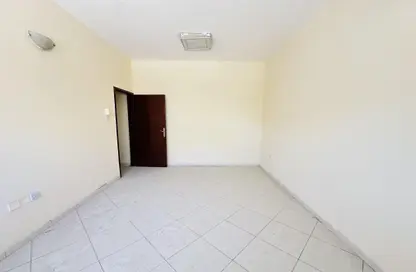 Apartment - 2 Bedrooms - 1 Bathroom for rent in Fire Station Road - Muwaileh - Sharjah