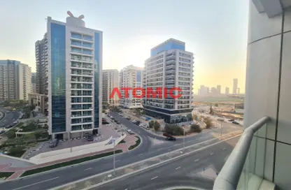 Apartment - 1 Bathroom for rent in Cricket Tower - Dubai Sports City - Dubai