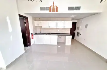 Apartment - 1 Bathroom for rent in AlFalah - Muwaileh Commercial - Sharjah