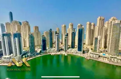 Apartment - 3 Bedrooms - 3 Bathrooms for sale in Vida Residences Dubai Marina - Dubai Marina - Dubai