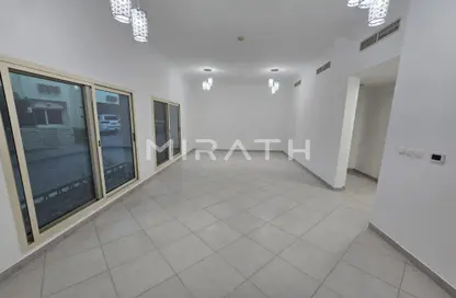 Villa - 3 Bedrooms - 4 Bathrooms for rent in Jumeirah 1 Villas - Jumeirah 1 - Jumeirah - Dubai