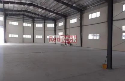 Warehouse - Studio - 4 Bathrooms for rent in Jebel Ali - Dubai