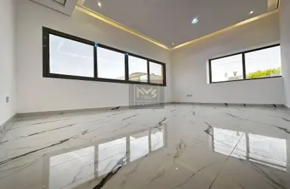 Apartment - 1 Bedroom - 1 Bathroom for rent in Al Mushrif Villas - Al Mushrif - Abu Dhabi