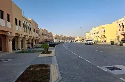 Townhouse - 2 Bedrooms - 3 Bathrooms for sale in Zone 7 - Hydra Village - Abu Dhabi