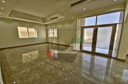 Villa - 4 Bedrooms - 6 Bathrooms for rent in Al Quoz 2 - Al Quoz - Dubai