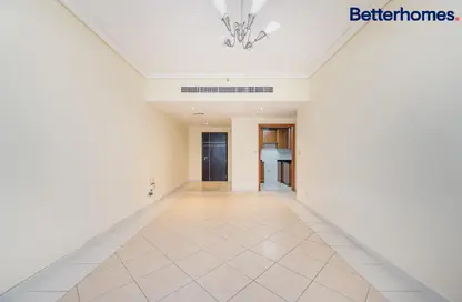 Apartment - 3 Bedrooms - 3 Bathrooms for rent in 21st Century Tower - Sheikh Zayed Road - Dubai