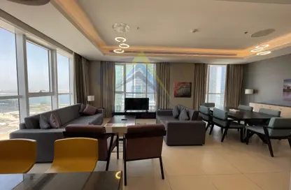 Apartment - 2 Bedrooms - 3 Bathrooms for rent in Corniche Residence - Corniche Road - Abu Dhabi