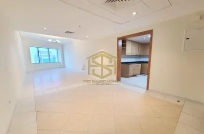 Apartment - 3 Bedrooms - 3 Bathrooms for rent in 21st Century Tower - Sheikh Zayed Road - Dubai