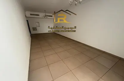 Apartment - 2 Bedrooms - 2 Bathrooms for rent in Al Jurf 2 - Al Jurf - Ajman Downtown - Ajman