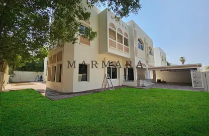 Villa - 5 Bedrooms - 6 Bathrooms for rent in Jumeirah 1 Villas - Jumeirah 1 - Jumeirah - Dubai