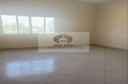 Apartment - 1 Bedroom - 2 Bathrooms for rent in Al Jimi - Al Ain