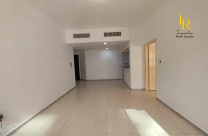 Apartment - 1 Bedroom - 2 Bathrooms for rent in Tourist Club Area - Abu Dhabi