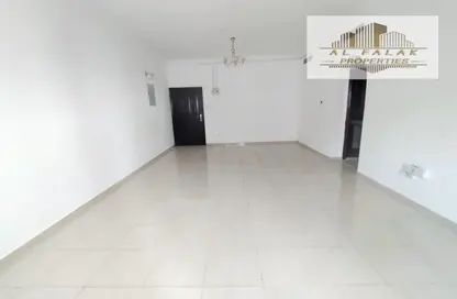 Apartment - 2 Bedrooms - 3 Bathrooms for rent in Manazil Tower 2 - Al Taawun Street - Al Taawun - Sharjah