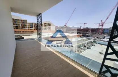 Apartment - 2 Bedrooms - 3 Bathrooms for sale in The Gate - Masdar City - Abu Dhabi