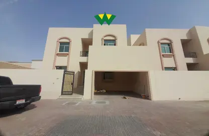 Villa - 6 Bedrooms - 7 Bathrooms for rent in Shakhbout City - Abu Dhabi