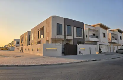 Villa - 5 Bedrooms - 7 Bathrooms for sale in Al Yasmeen 1 - Al Yasmeen - Ajman