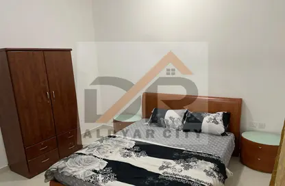 Apartment - 1 Bedroom - 2 Bathrooms for rent in Corniche Tower - Ajman Corniche Road - Ajman