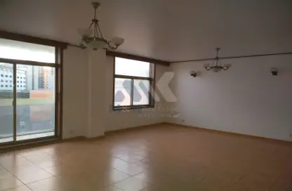 Apartment - 3 Bedrooms - 3 Bathrooms for rent in Al Muteena - Deira - Dubai