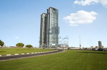 Apartment - 2 Bedrooms - 3 Bathrooms for rent in Julphar Residential Tower - Julphar Towers - Al Nakheel - Ras Al Khaimah